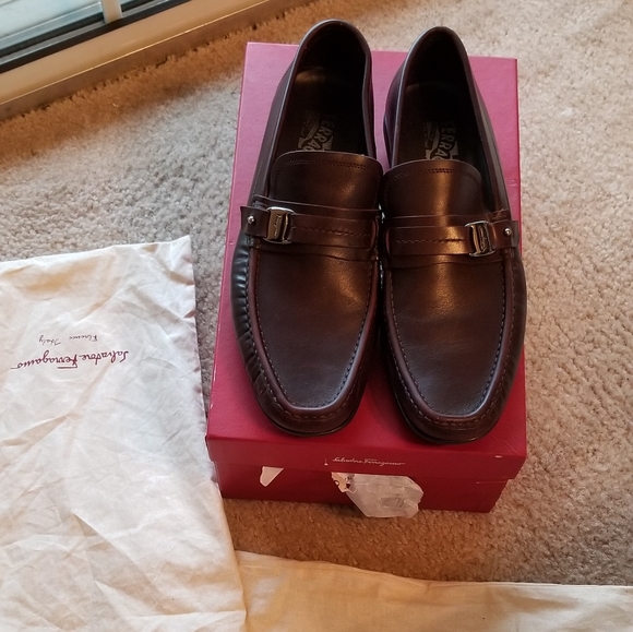 100% authentic so buy with confiden.